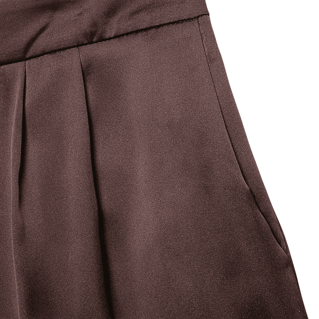 Kurze Hose "Ätherische Muse" mit Spitzenborte