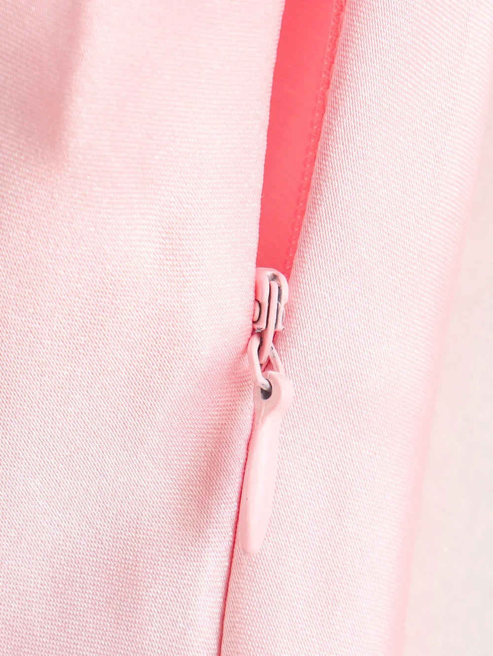 Serene Rose – Maxikleid aus Satin