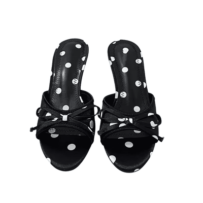Gepunktete Kitten Heels
