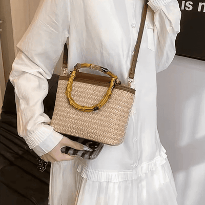 Gewebte Stroh-Handtasche mit Bambusgriff