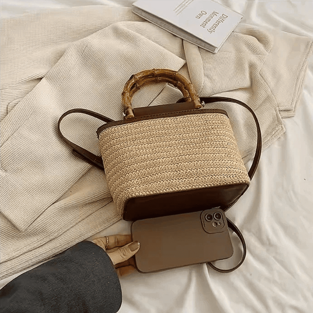 Gewebte Stroh-Handtasche mit Bambusgriff