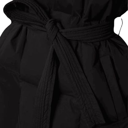 Schwarze Steppjacke mit Gürtel