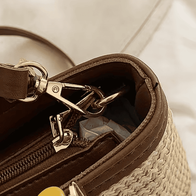 Gewebte Stroh-Handtasche mit Bambusgriff