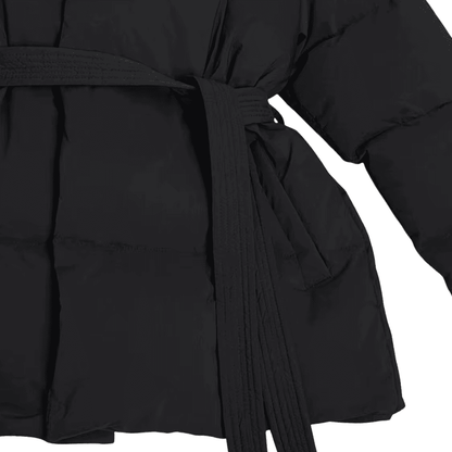 Schwarze Steppjacke mit Gürtel