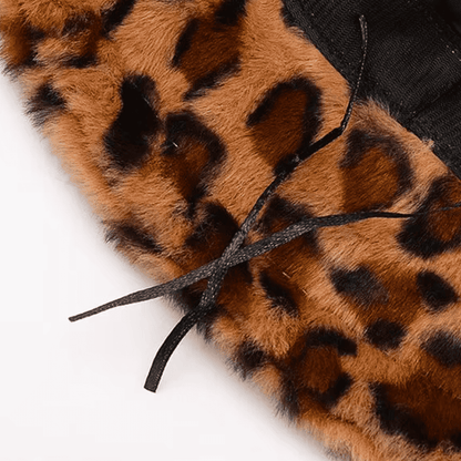 Flauschiger Fischerhut mit Leopardenmuster