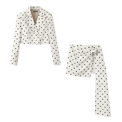 Set aus kurzem Blazer mit Polka-Dots
