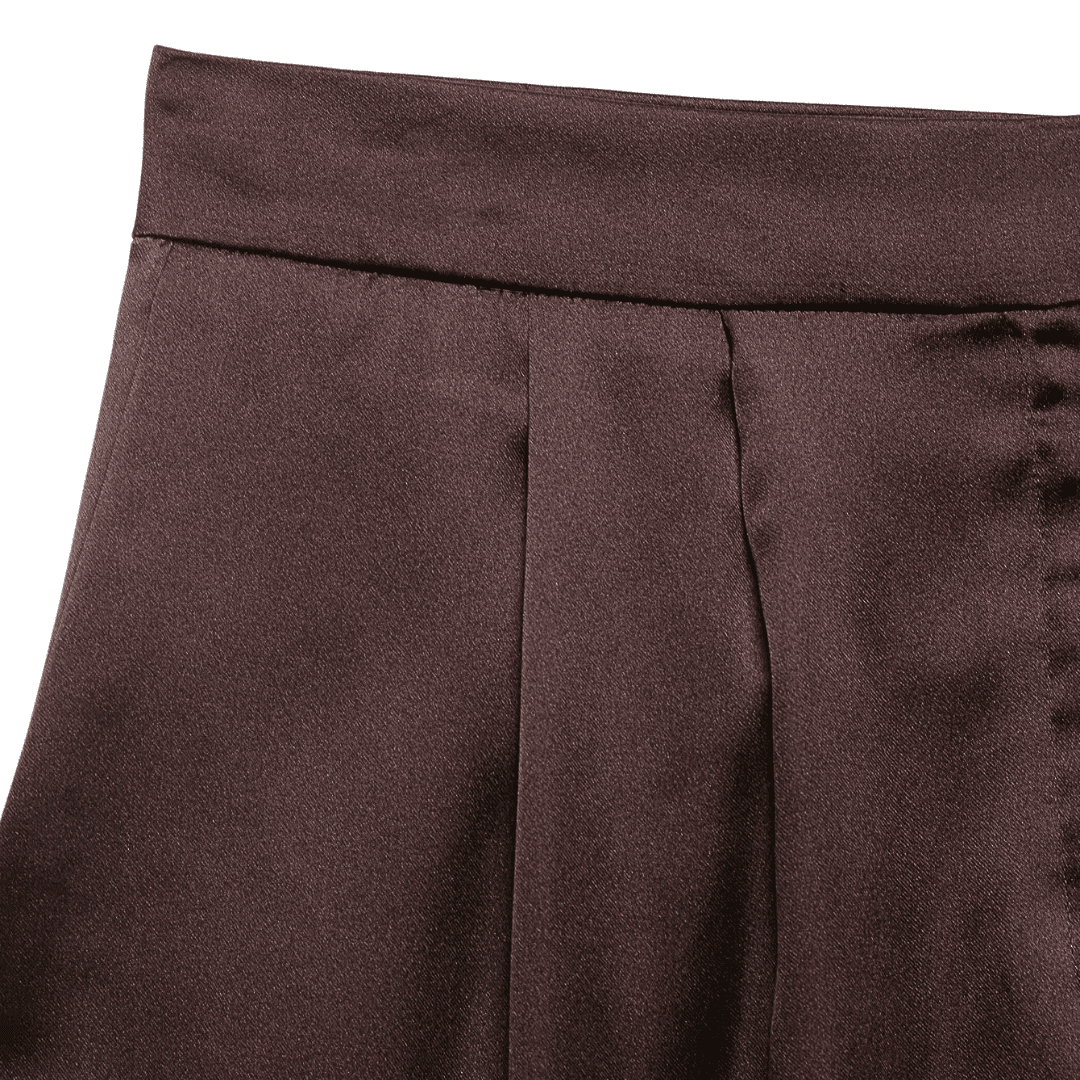 Kurze Hose "Ätherische Muse" mit Spitzenborte