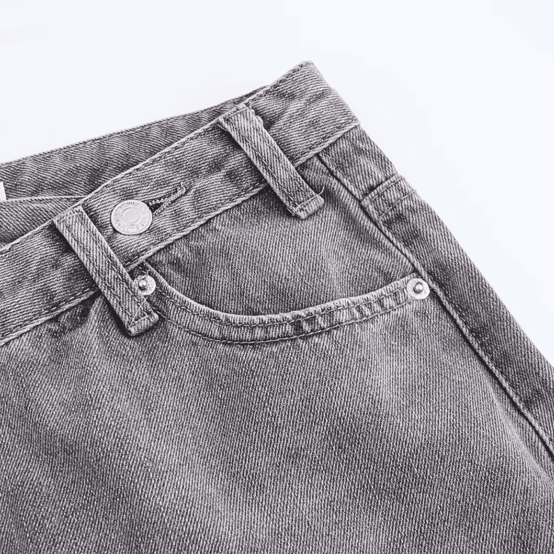 Asymmetrische Jeans mit gekreuztem Bund und weitem Bein