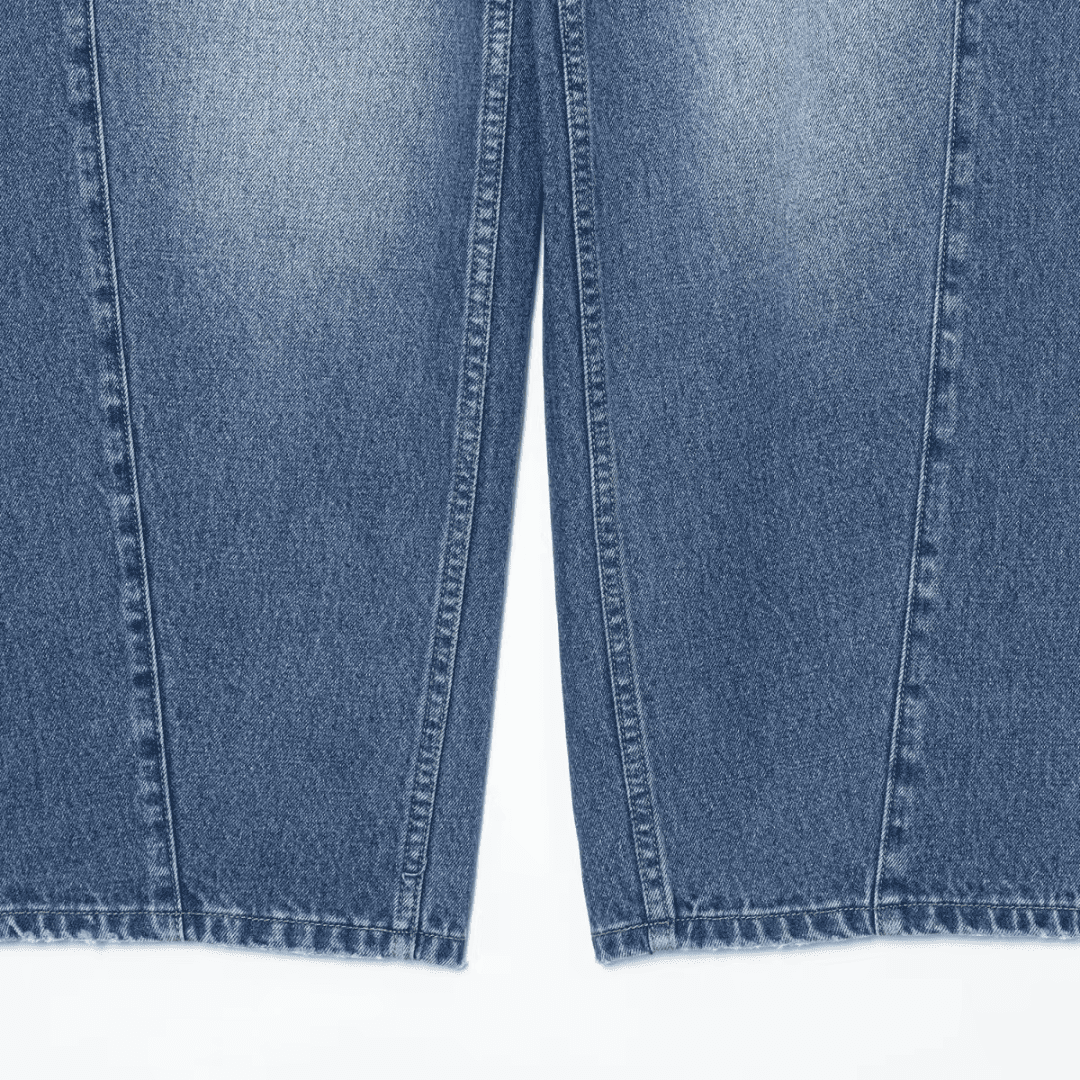 Jeans mit gebogenem Bein